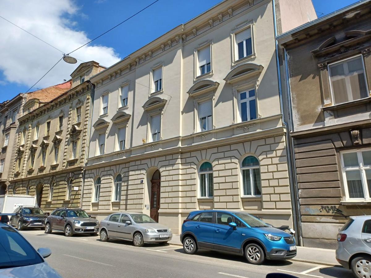 Apartment Calliope Zagreb Exteriör bild